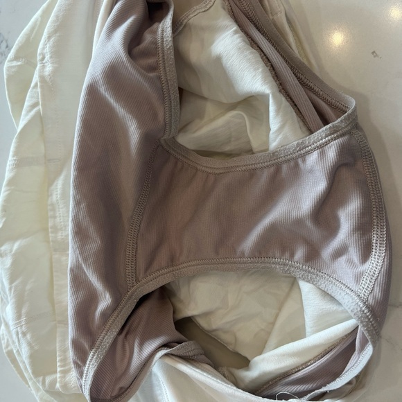 Lululemon shorts - Picture 5 of 5